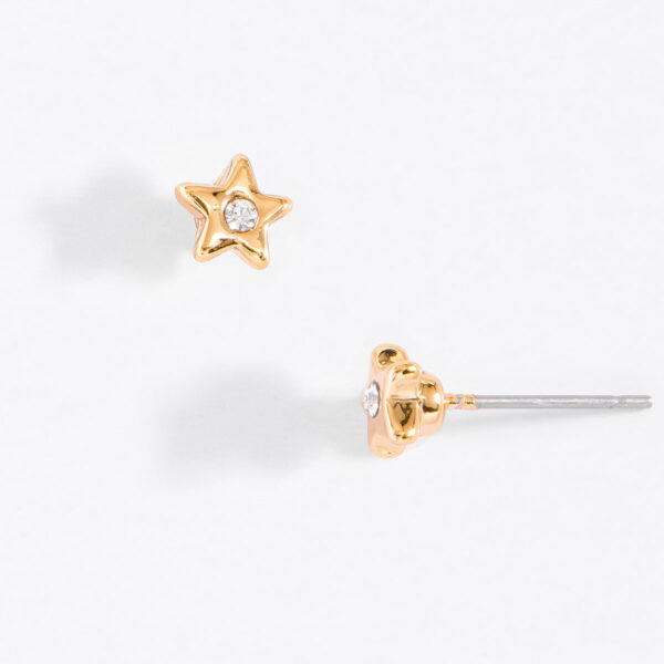 Aretes en forma de estrella con baño de oro