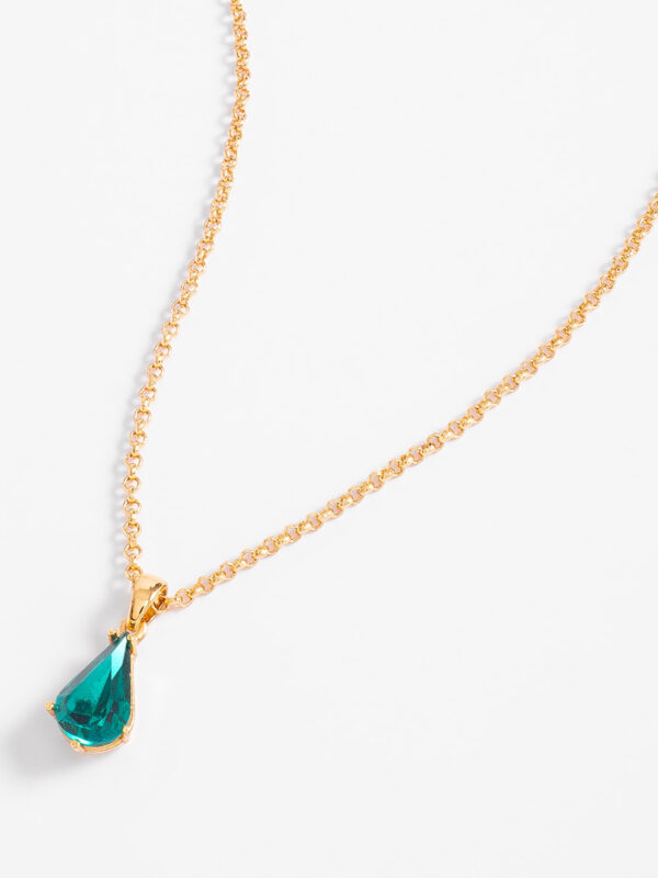 701162-O-52-BZ Collar con dije de cristal verde en forma de gota y baño de oro